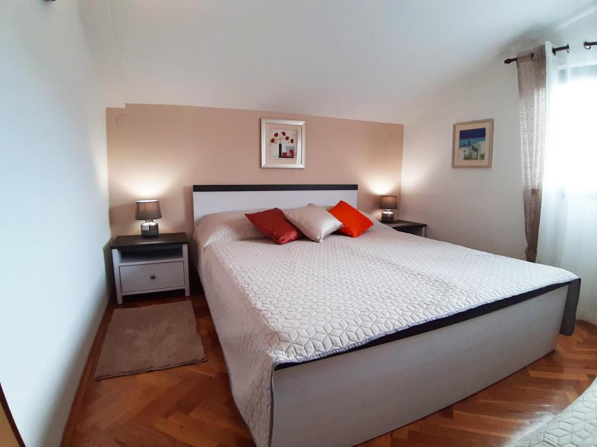 Apartments Zrinka 793 ポレッチ エクステリア 写真