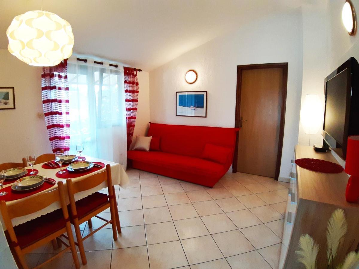 Apartments Zrinka 793 ポレッチ エクステリア 写真