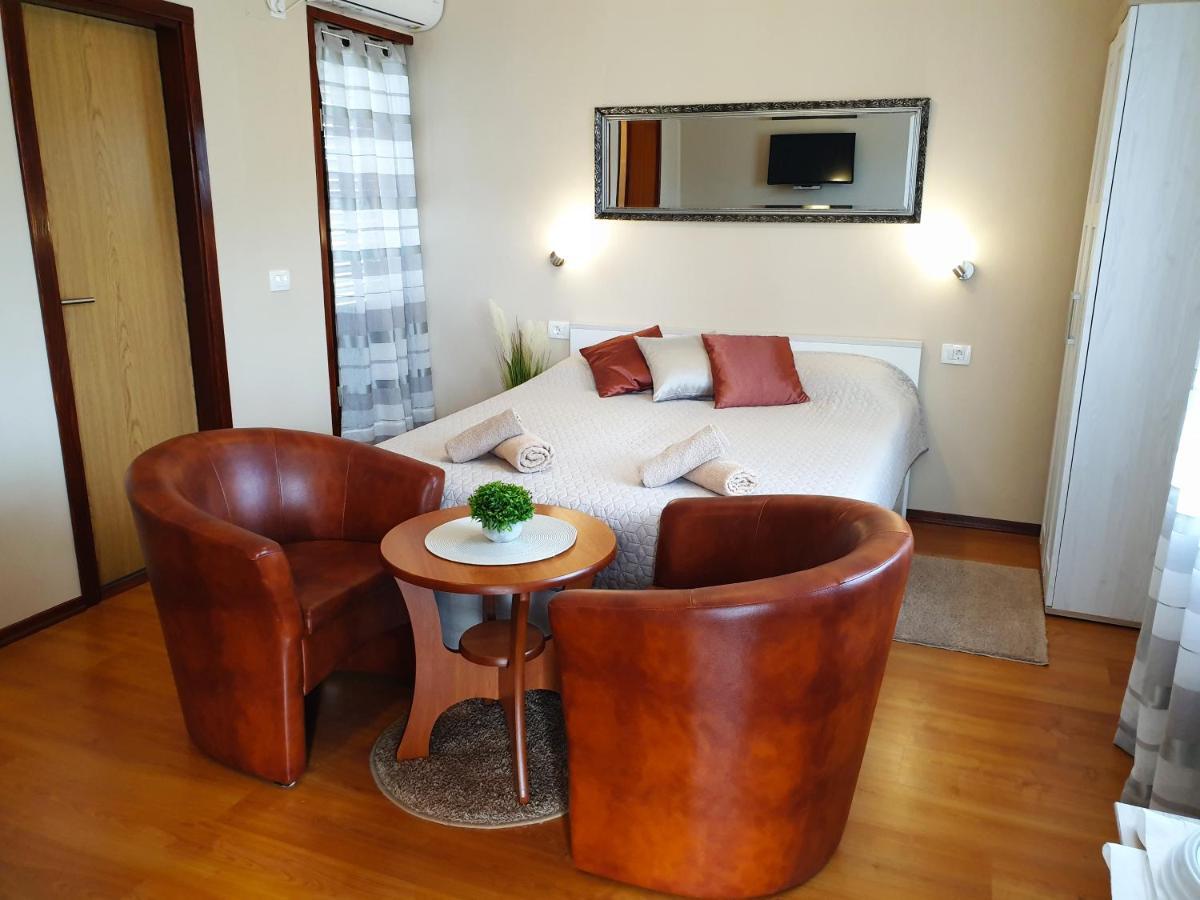 Apartments Zrinka 793 ポレッチ エクステリア 写真