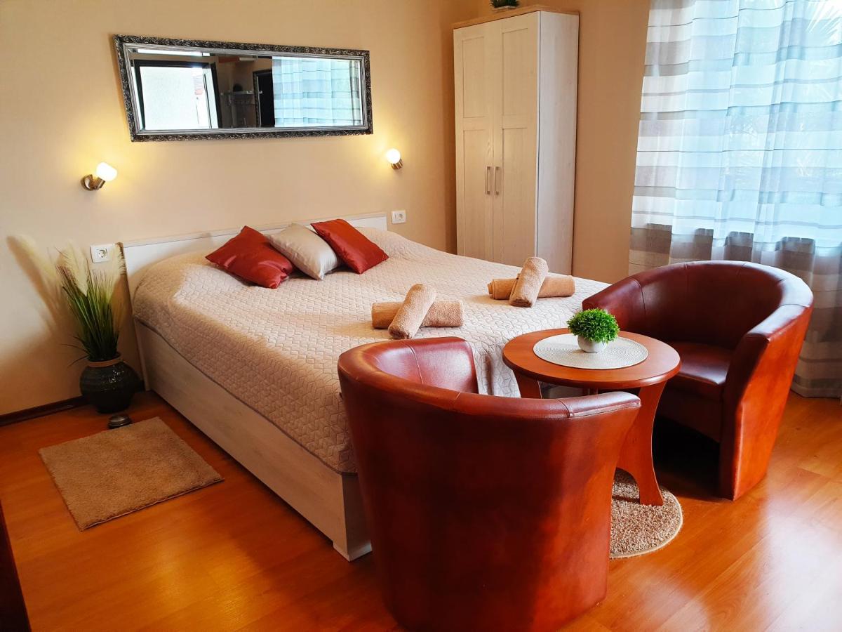 Apartments Zrinka 793 ポレッチ エクステリア 写真
